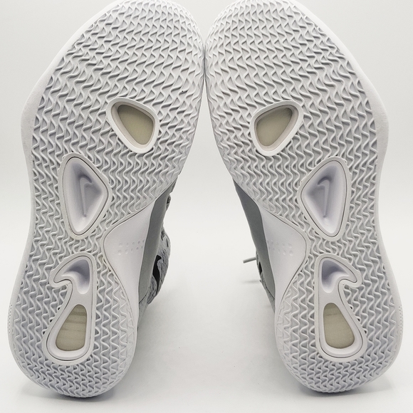 hyperdunk x tb basketball sneaker